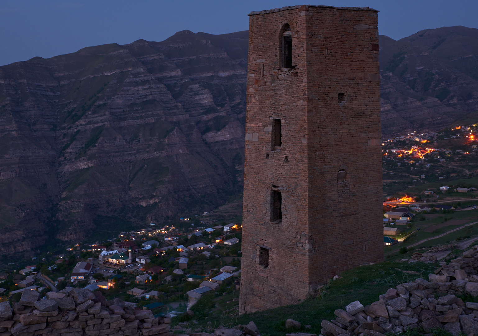 Страж. Сторожевая башня в селе Гоор, Дагестан 
