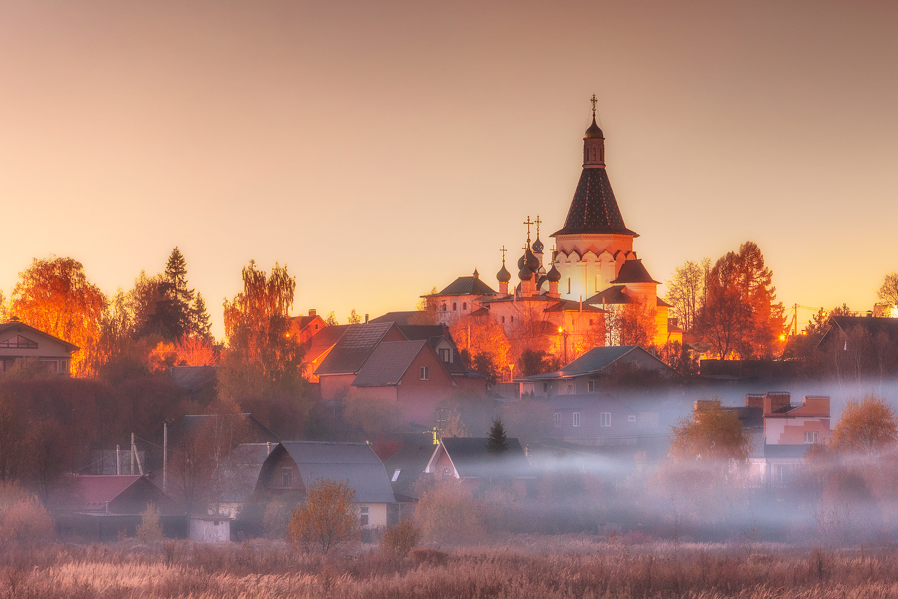 Осенний туман Осень закат деревья храм небо православие россия