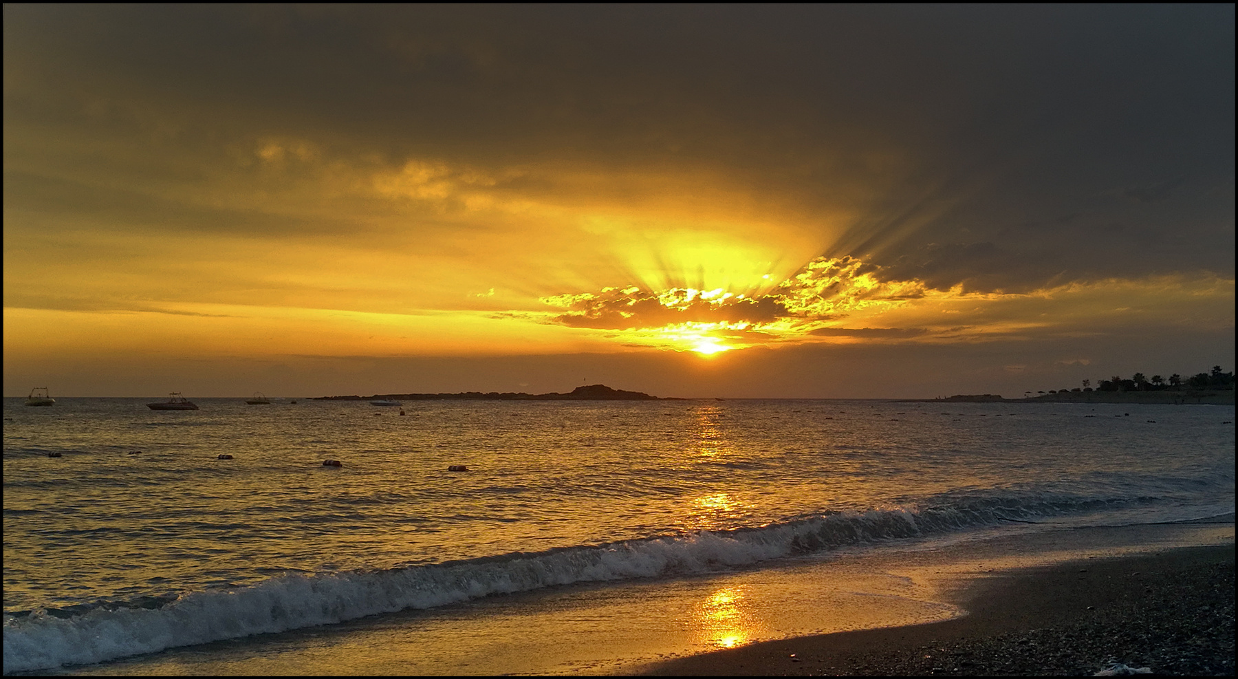 Средиземное море. Закат... Турция Средиземное море мобильное фото закат