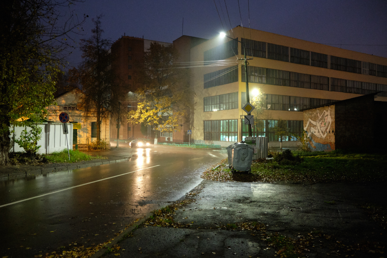 Осенний вечер 3 осень вечер дождь улица здания деревья фонари