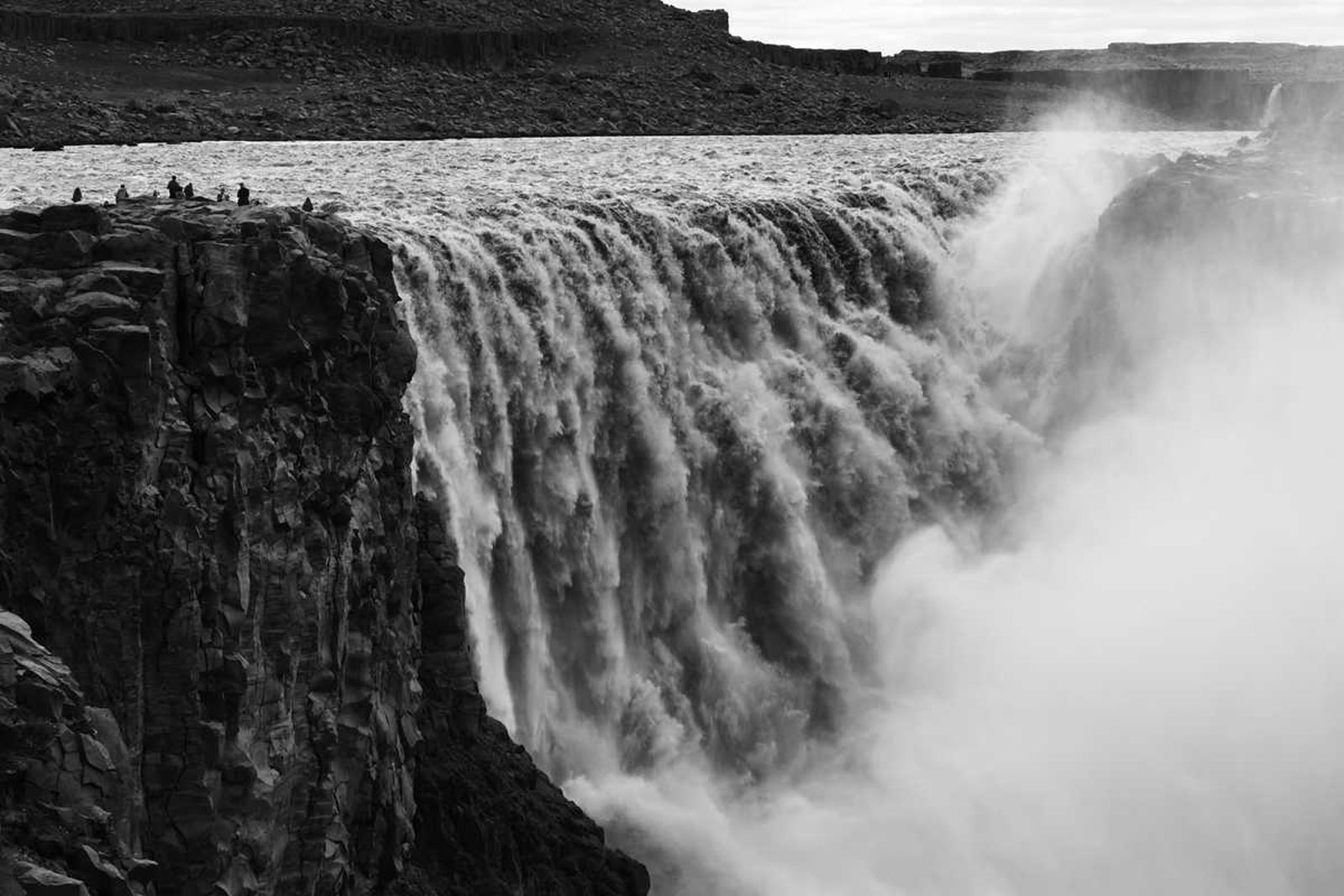 Мощный! водопад Исландия