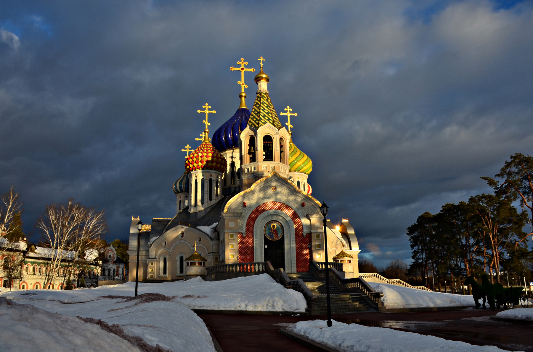 *** Москва Переделкино храм церковь собор вера зима небо облака архитектура