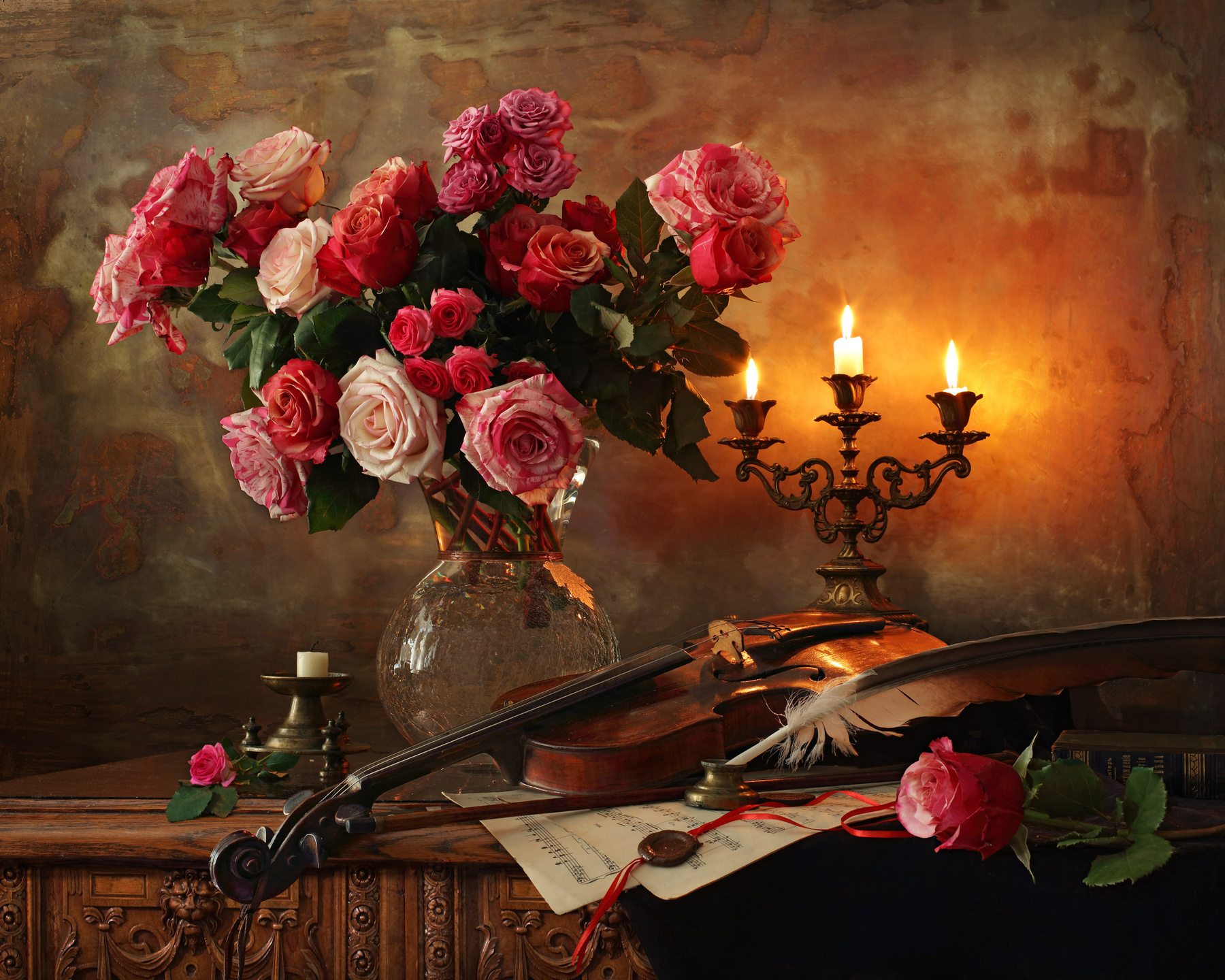 Натюрморт со скрипкой и розами цветы скрипка розы букет