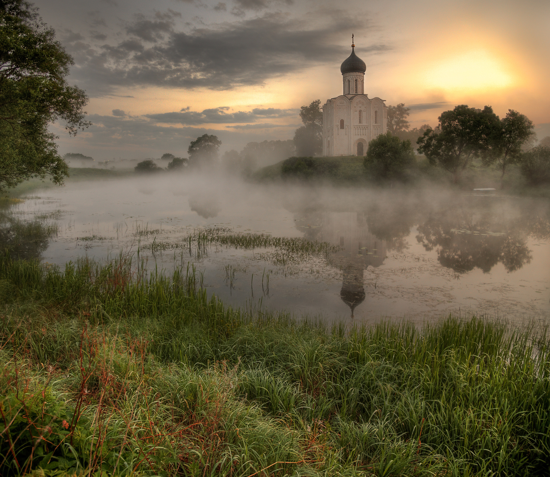 Храм Покрова на Нерли природа