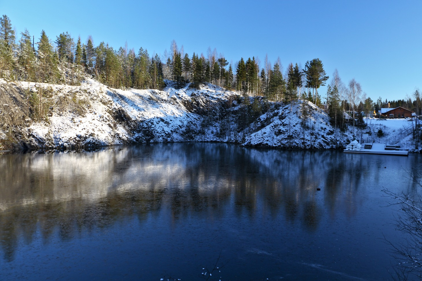 Озеро Монферана карелия рускеала парк