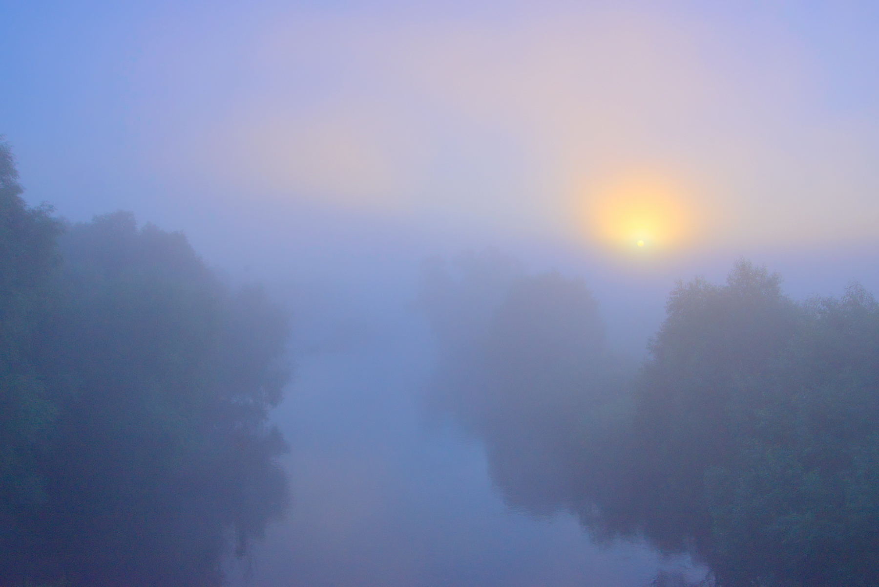 Такого не бывает? Утро солнце лучи туман небо природа пейзаж речка