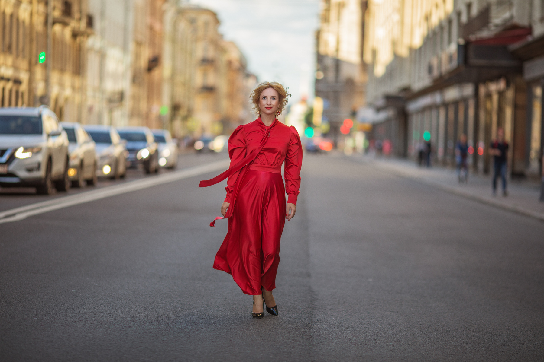 Прогулка Питер девушка красное платье фотография женщина Москва прогулка