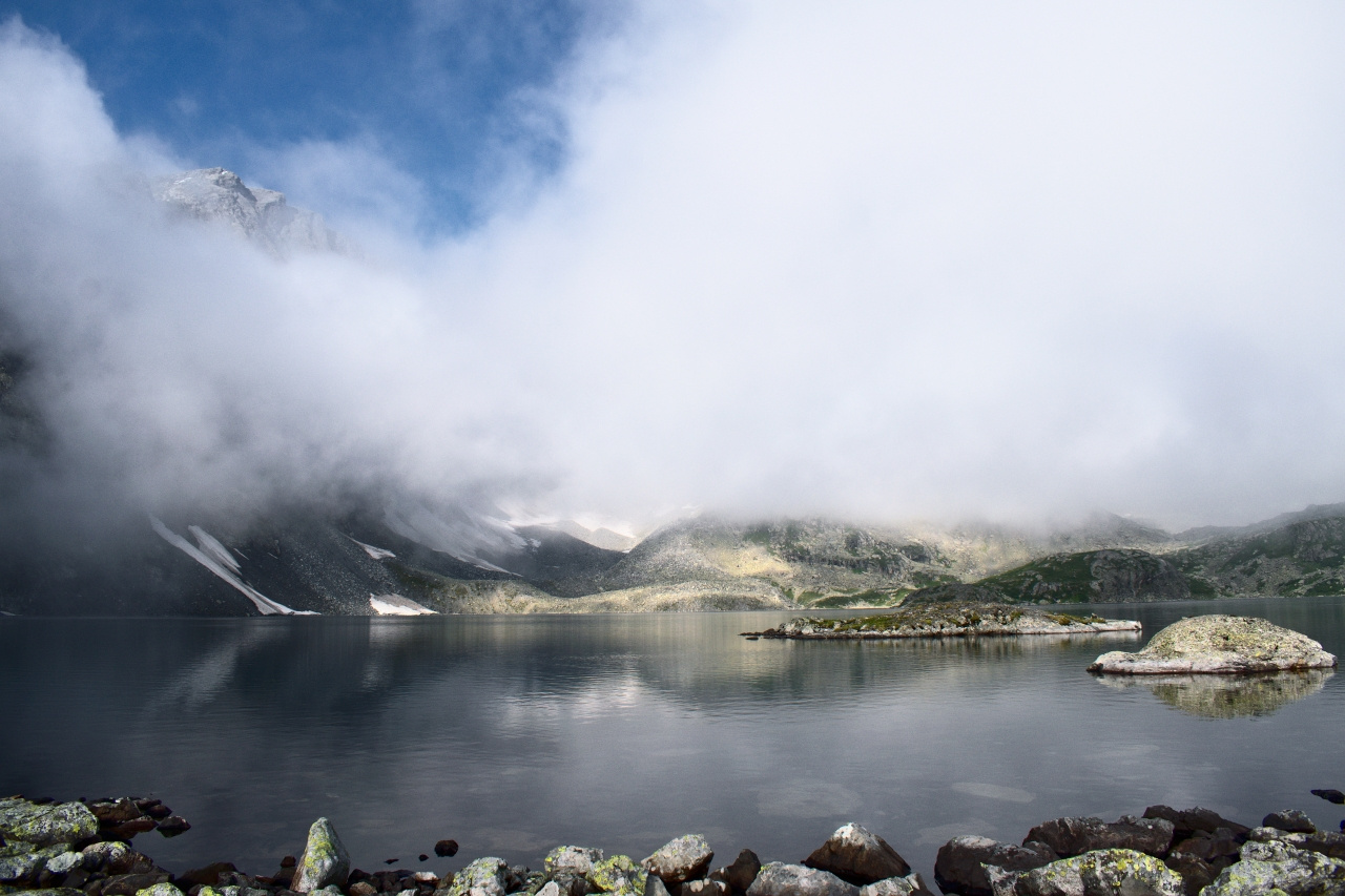 Алла-Аскыр горы Алтай облака озеро вода
