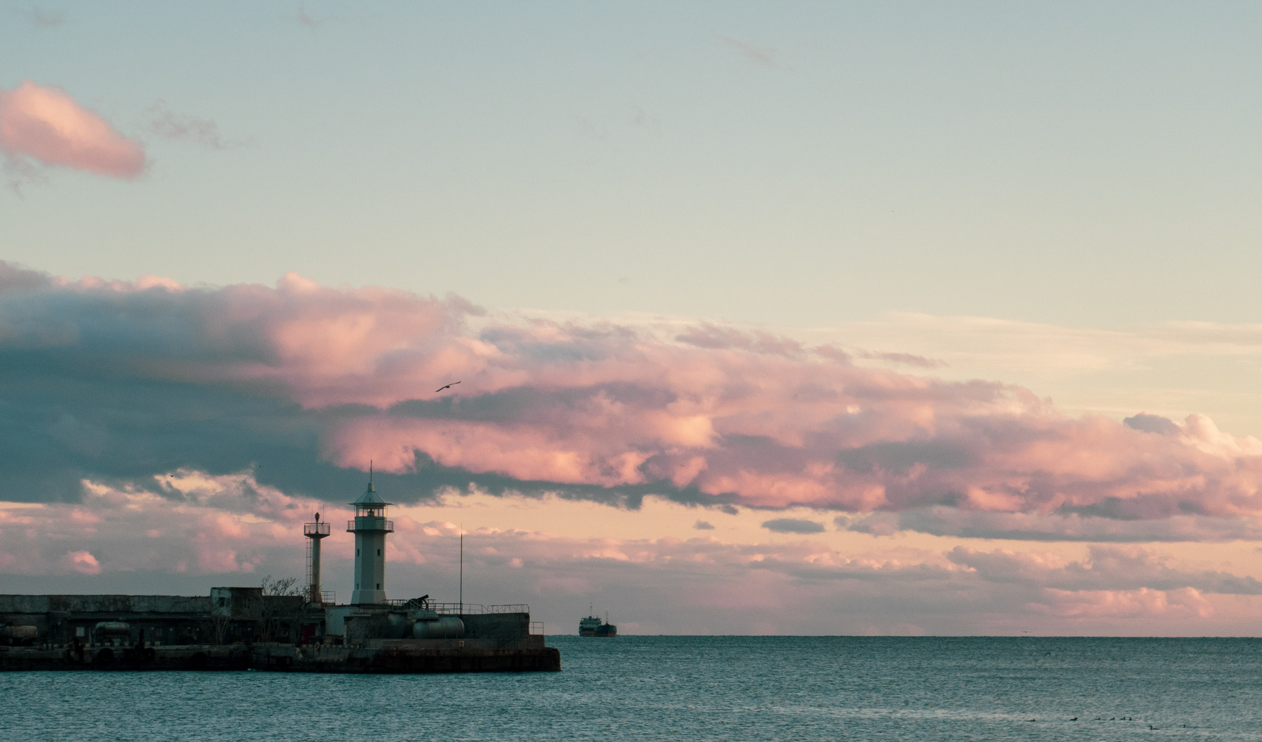 Долгожданный маяк маяк порт море облака закат пейзаж