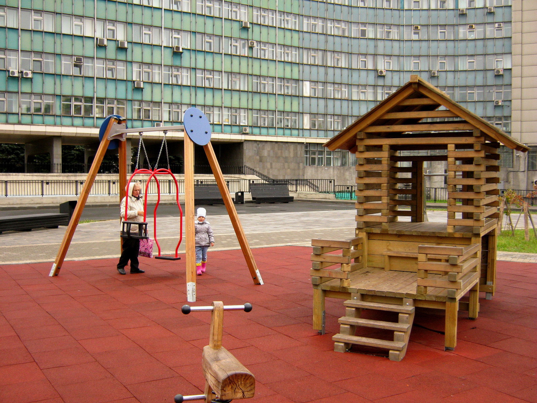 Детская площадка. Путешествия жанр детский мир архитектура