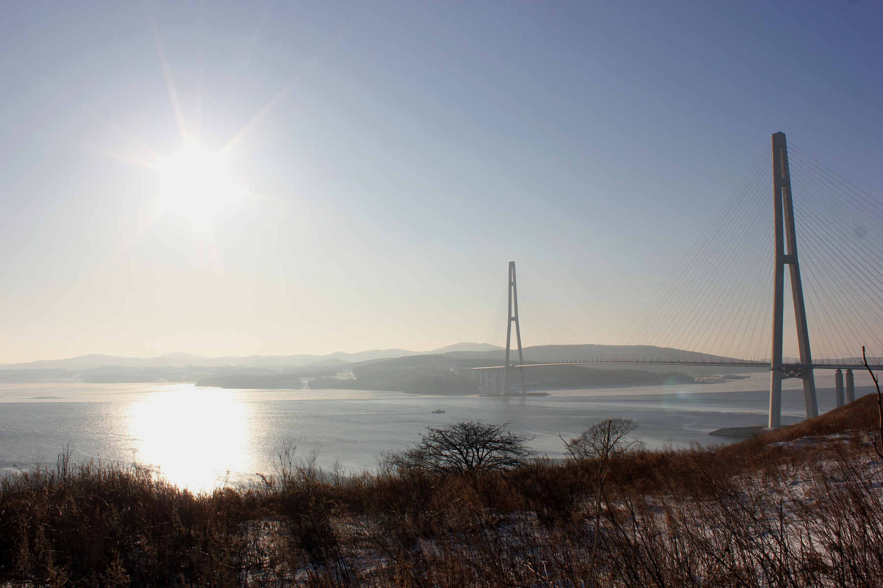 Владивосток. Зима. Мост на о. Русский. 