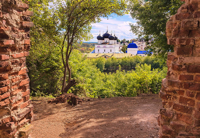 Вид на Трифонов монастырь Трифонов монастырь Киров