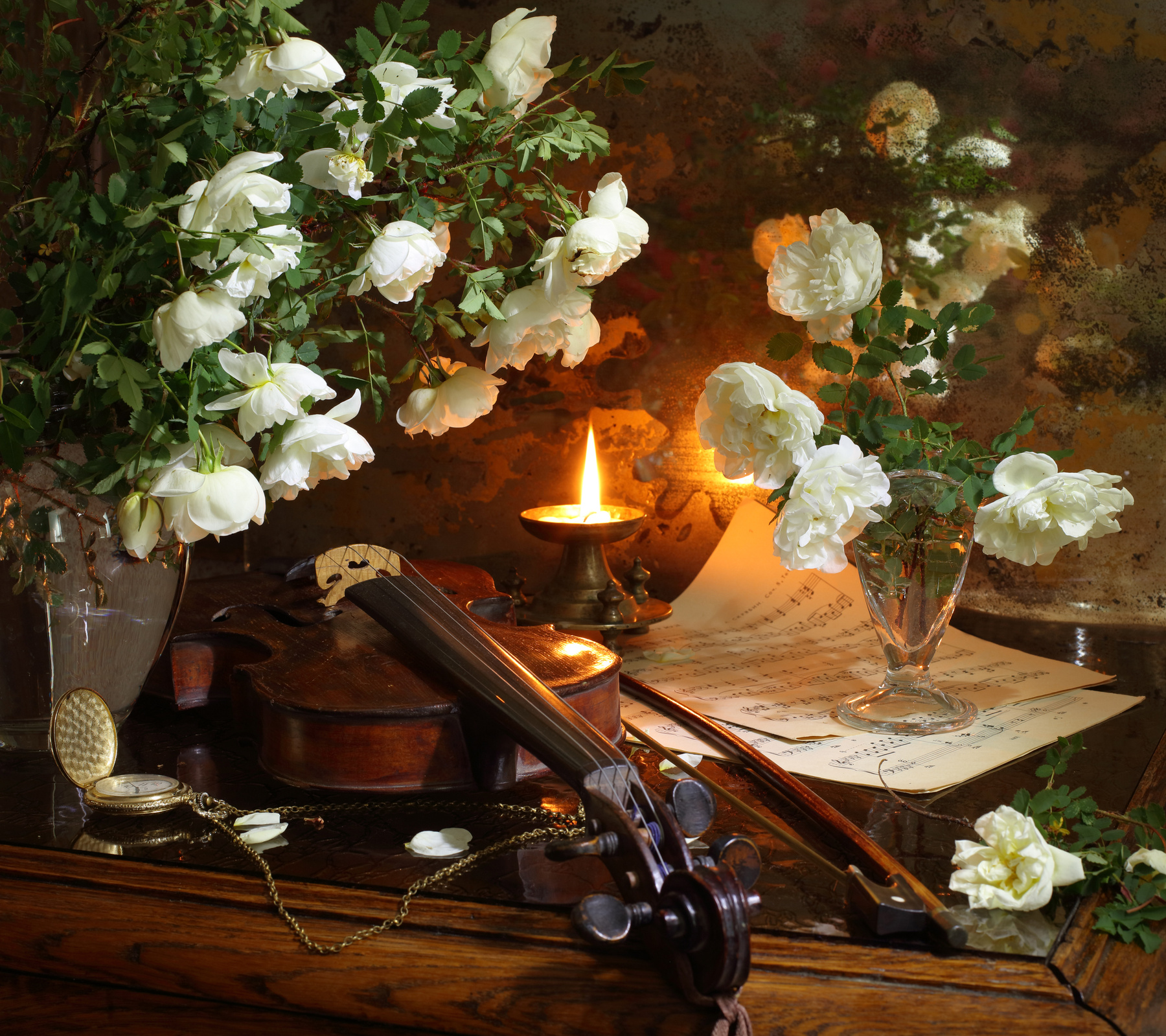 Натюрморт со скрипкой и чайными розами цветы скрипка чвеча