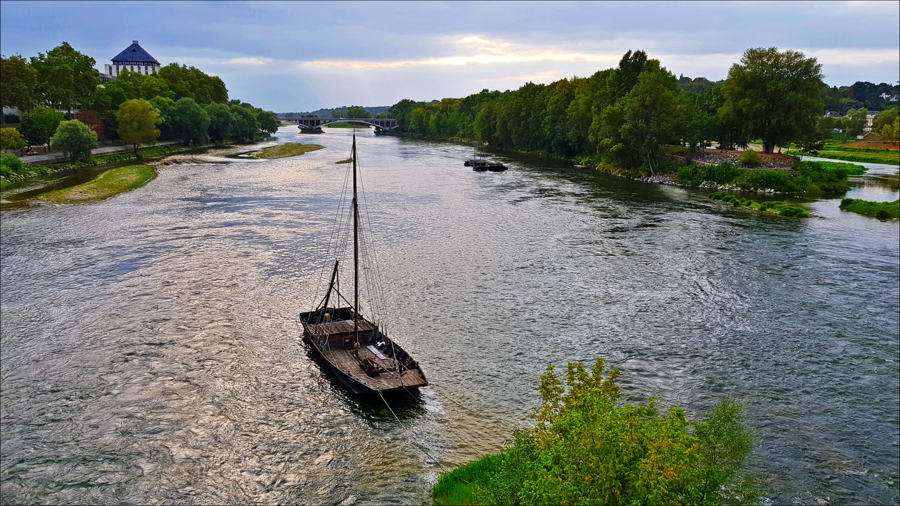 Boat on the river 