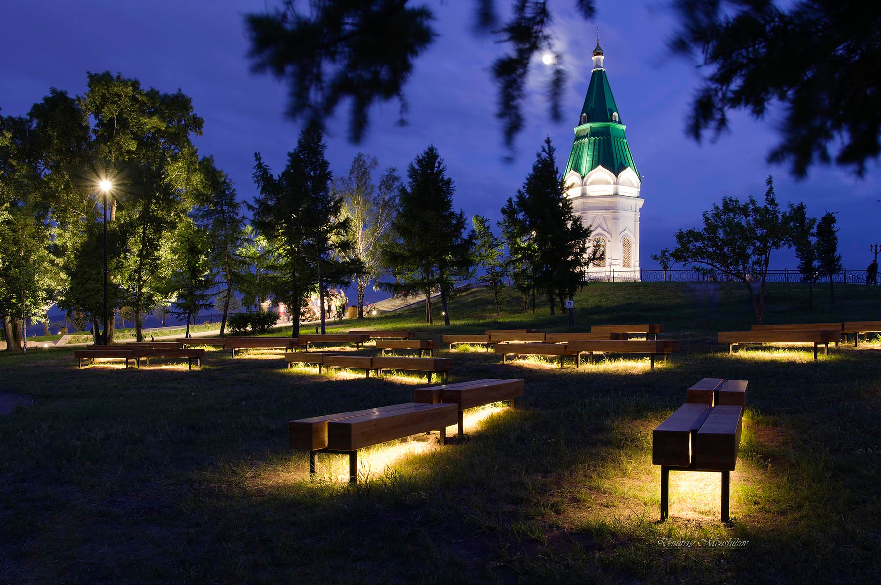 У вечерней часовни II город Красноярск Сибирь лето вечер огни прогулка часовня
