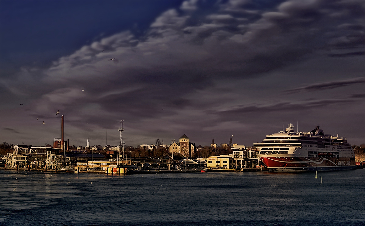***Вечер в порту Турку. Финляндия. 