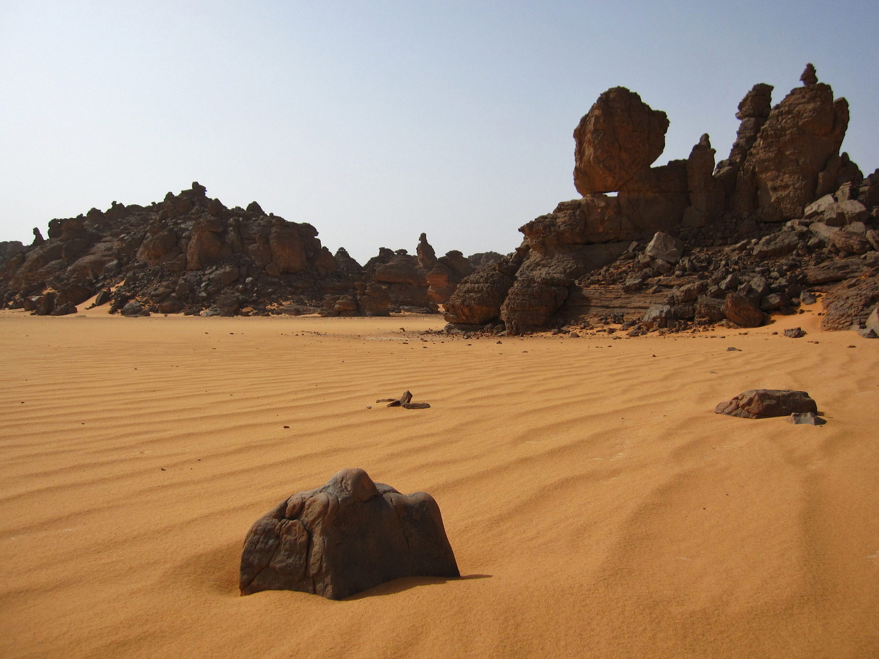 Нагорье Акакус, Сахара, Ливия. Ливия вулкан кратер горы скалы пустыня
