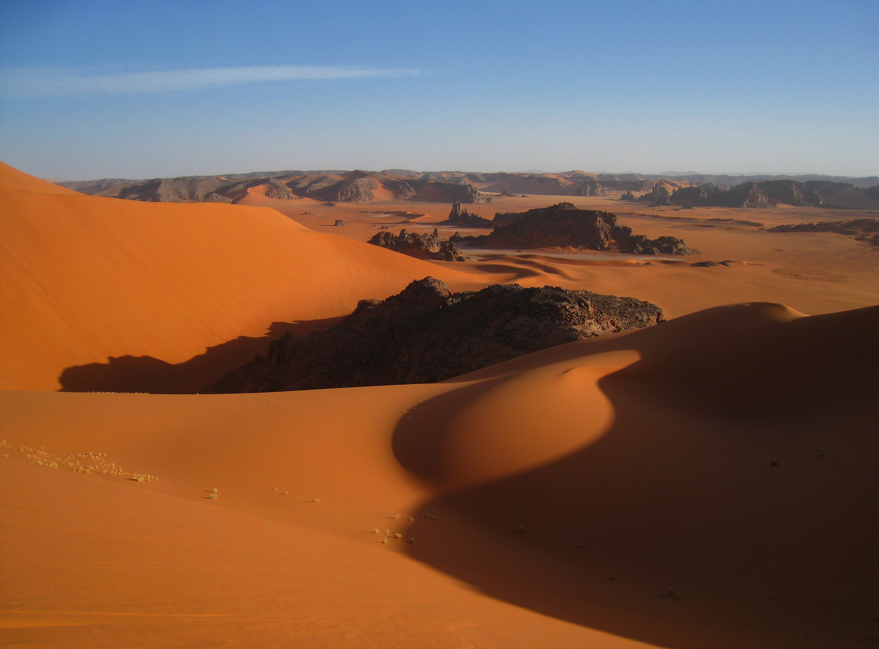 Вечер в Сахаре. Алжир пейзаж скалы дюны песок