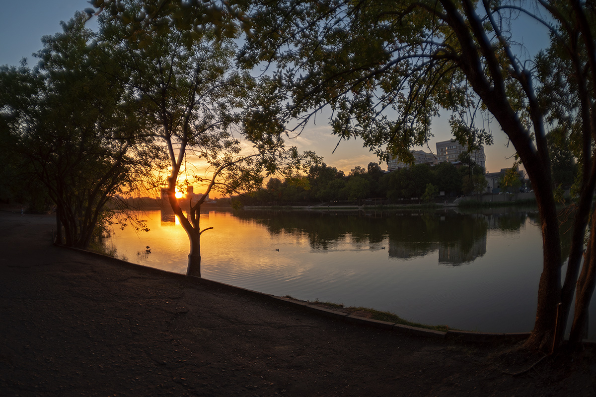Закат у озера Карасун Кубань