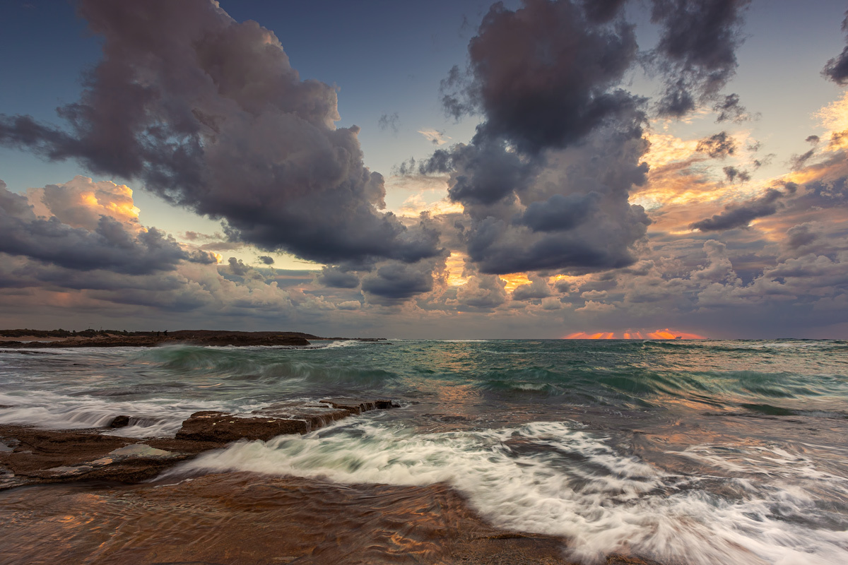 Средиземное море Средиземное море небо камни вода песок облака пляж парк шторм национальный израиль север закат солнце ветер брызги волны зима природа пейзаж лучи