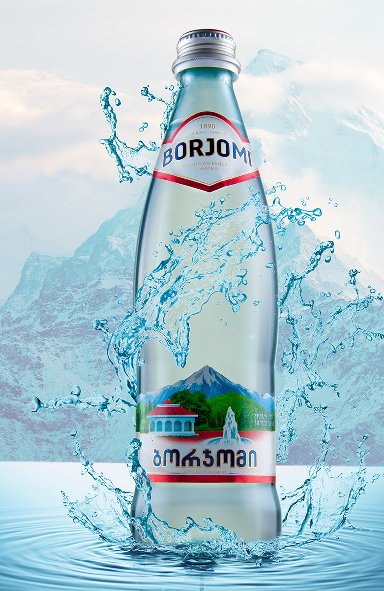 Холодная свежесть Вода боржоми горы реклама предметная фотография брызги