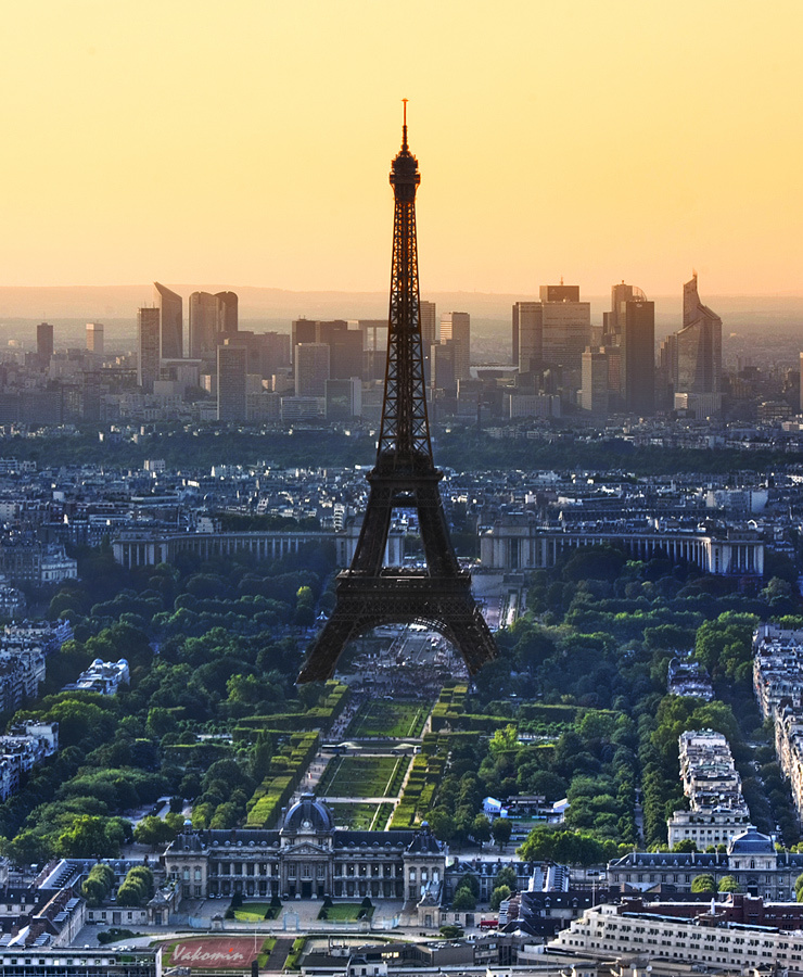На исходе дня Париж Эйфелева_башня Марсово_поле Paris Tour_Eiffel Champ_de_Mars vakomin