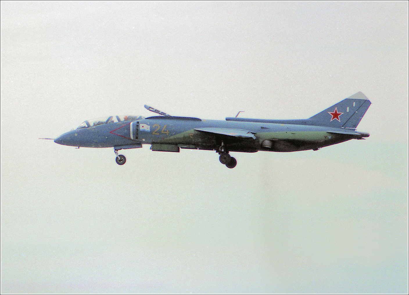 Як-38 Як-38 авиация самолет полет Жуковский 1995 МАКС
