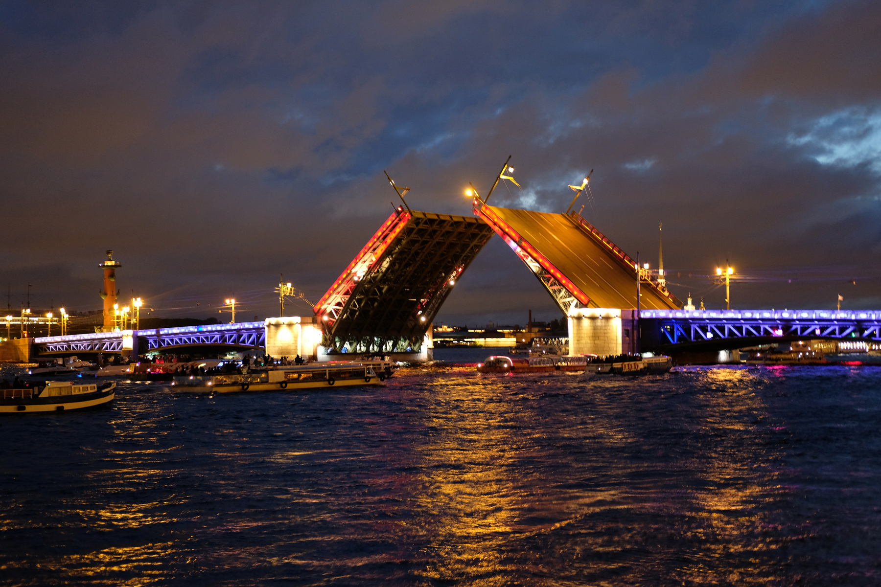 Мост над Невой Мост разведение мостов Санкт-Петербург