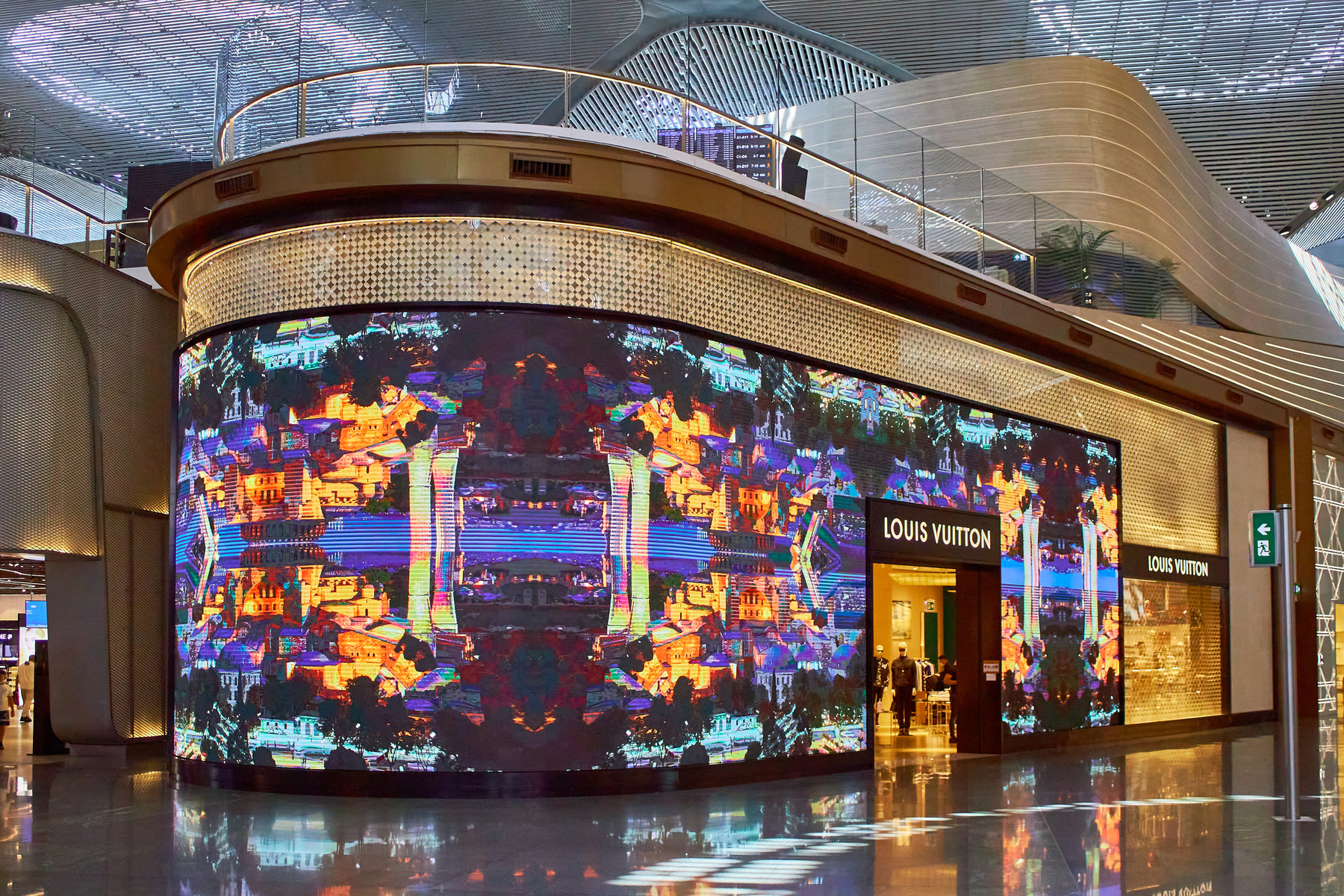 В аэропорту Стамбула стамбул аэропорт интерьер подсветка реклама экран
