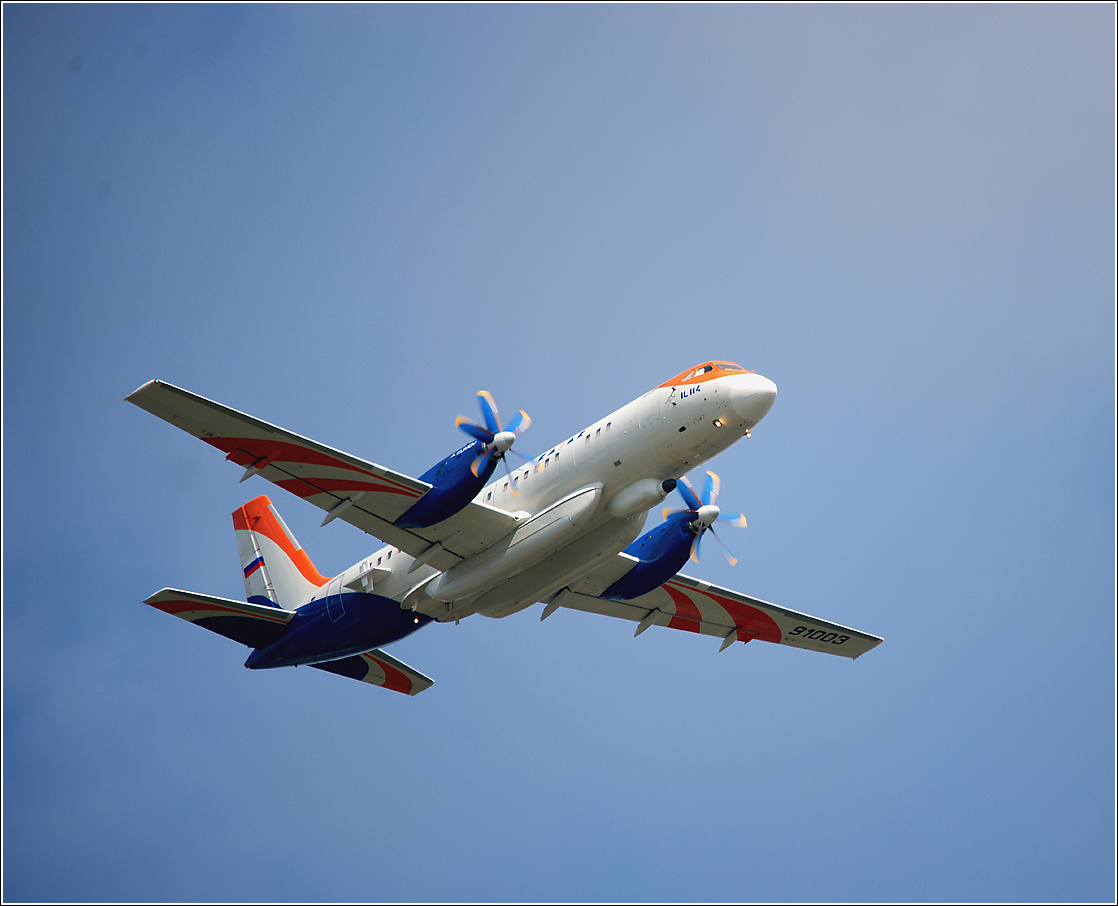 Ил-114 Ил-114 авиация самолет полёт Жуковский МАКС-2015