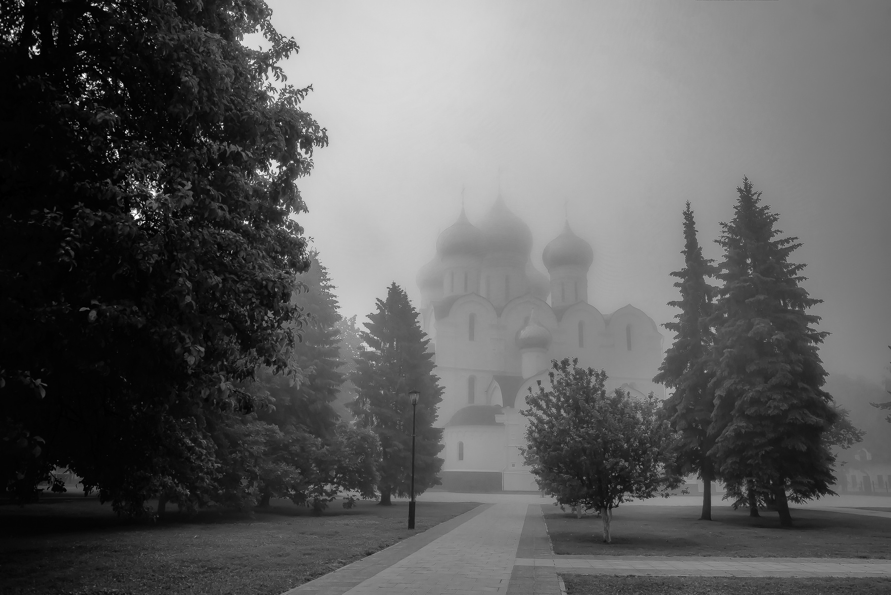 Утро туманное утро туман собор храм ярославль