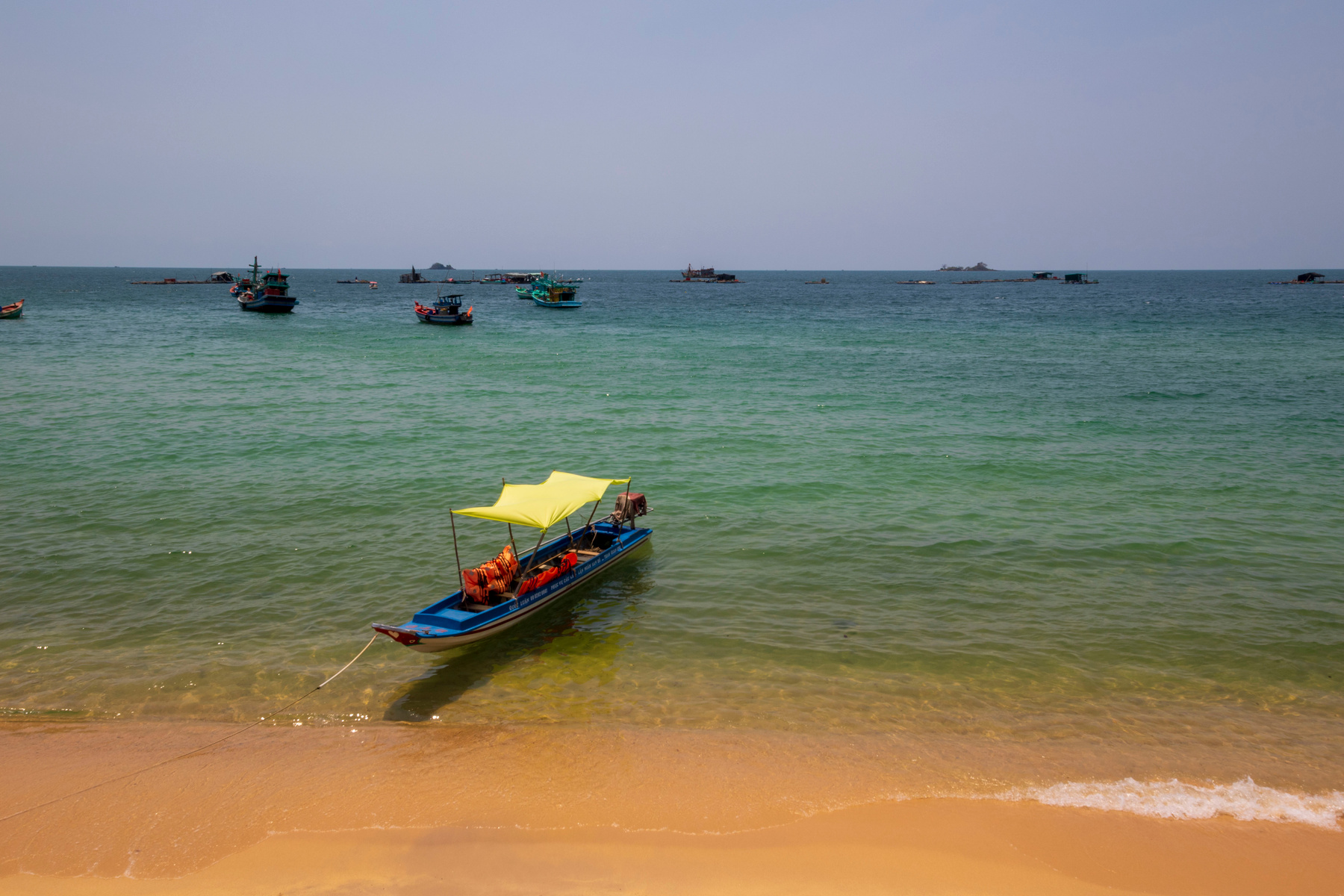 в ожидании туристов Вьетнам о Фукуок море