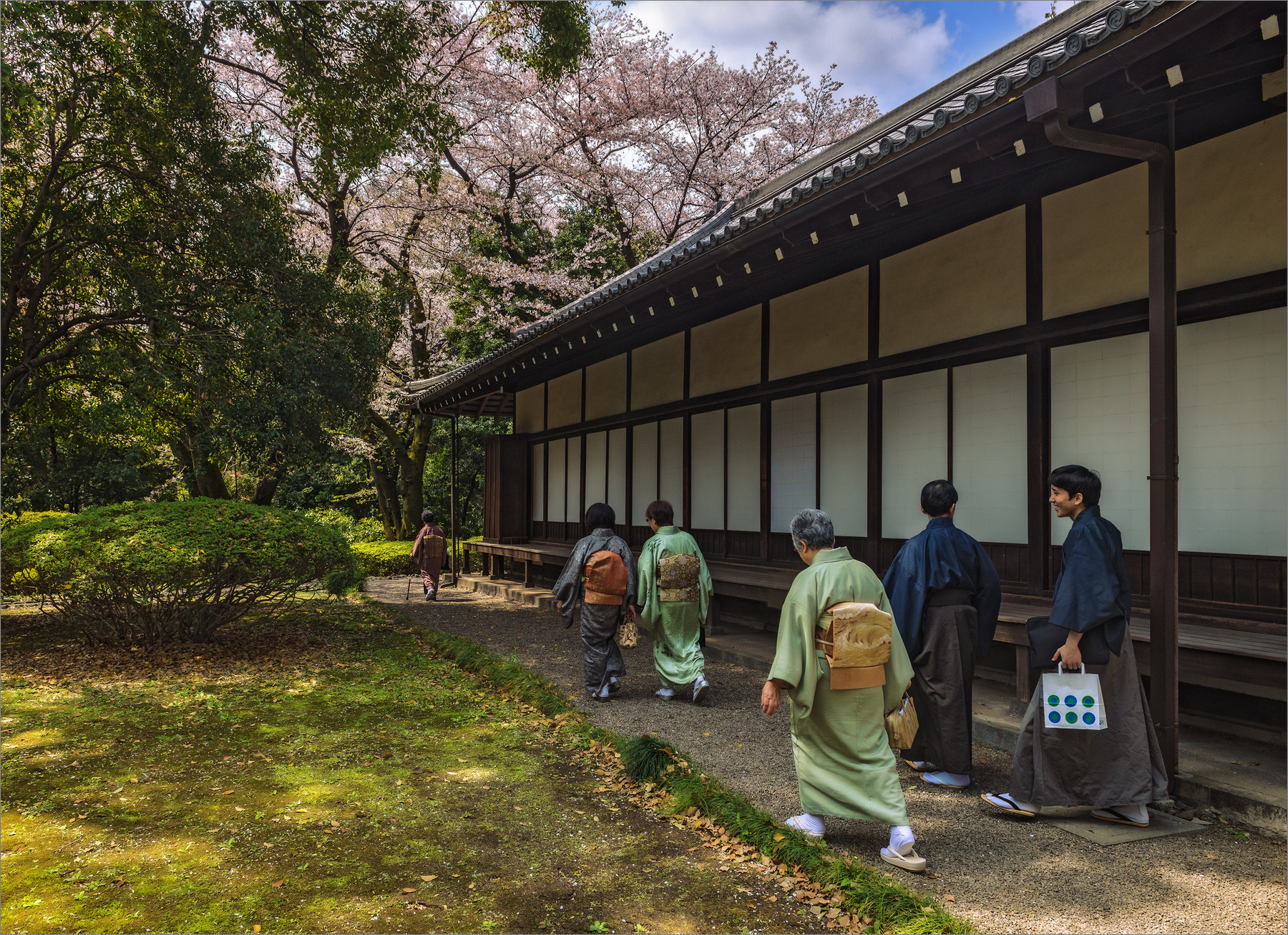 По дороге к чайному домику монахи чай весна Токио