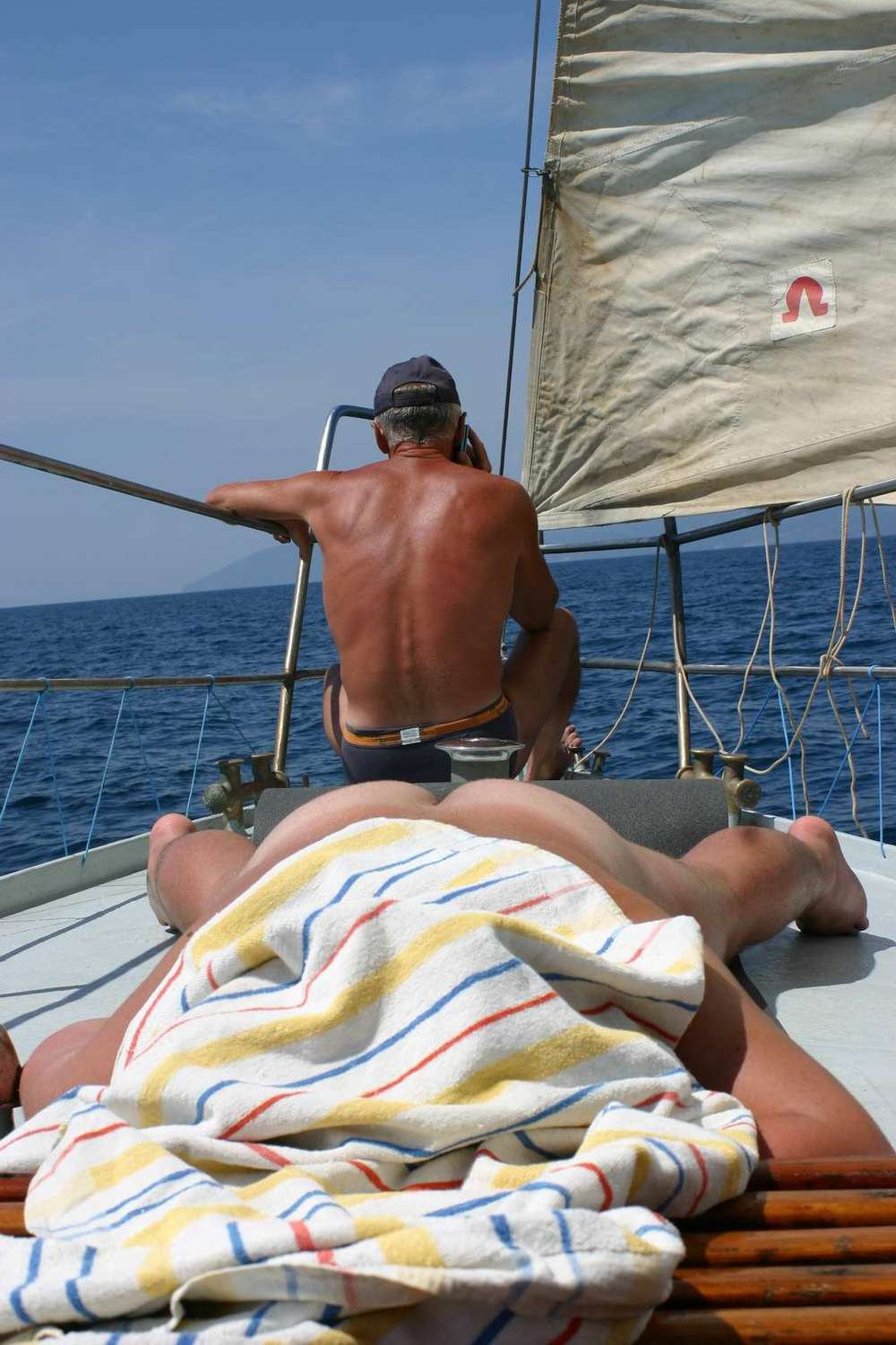 Частные ню фото роскошных голых девушек на дорогих яхтах