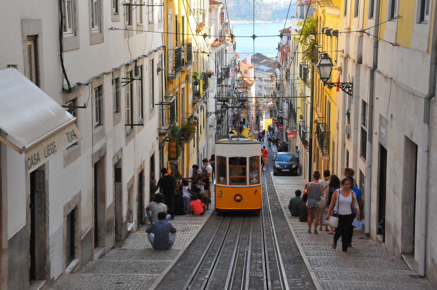 Лиссабонский трамвай- фуникулёр 