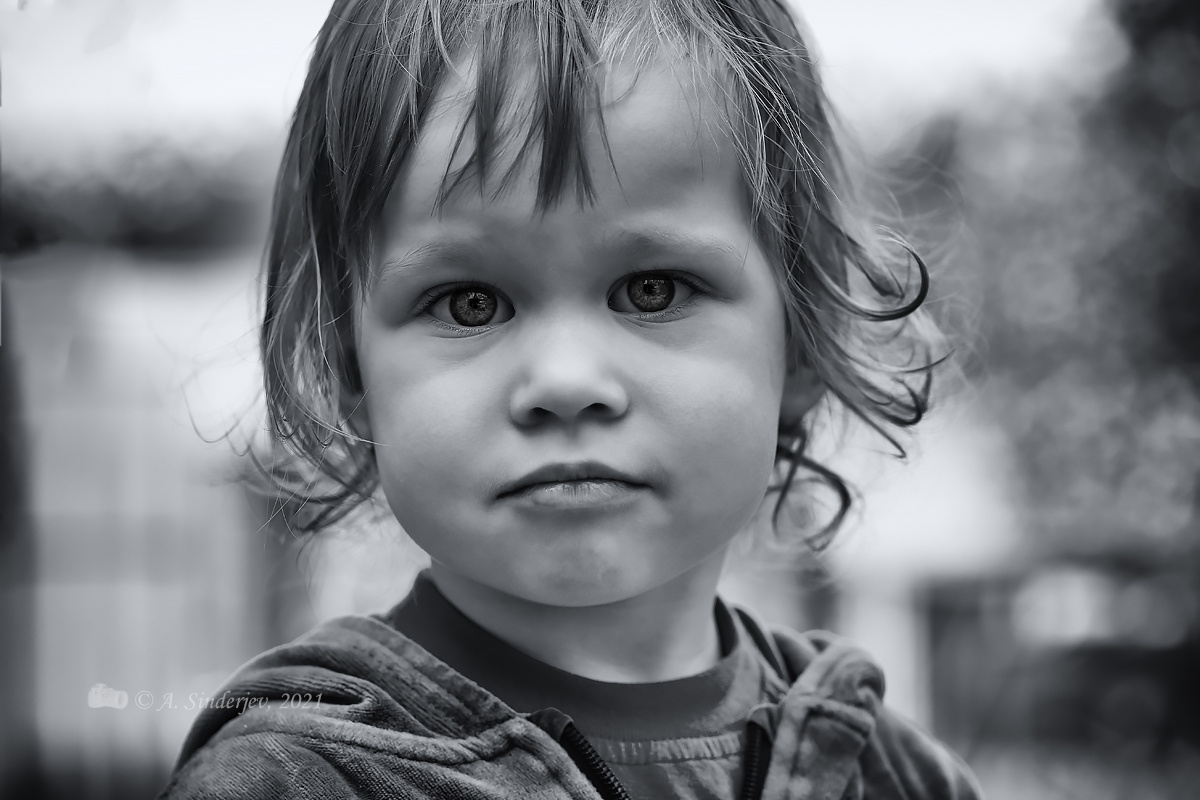 Девочкин портрет ребёнок девочка детский портрет монохром