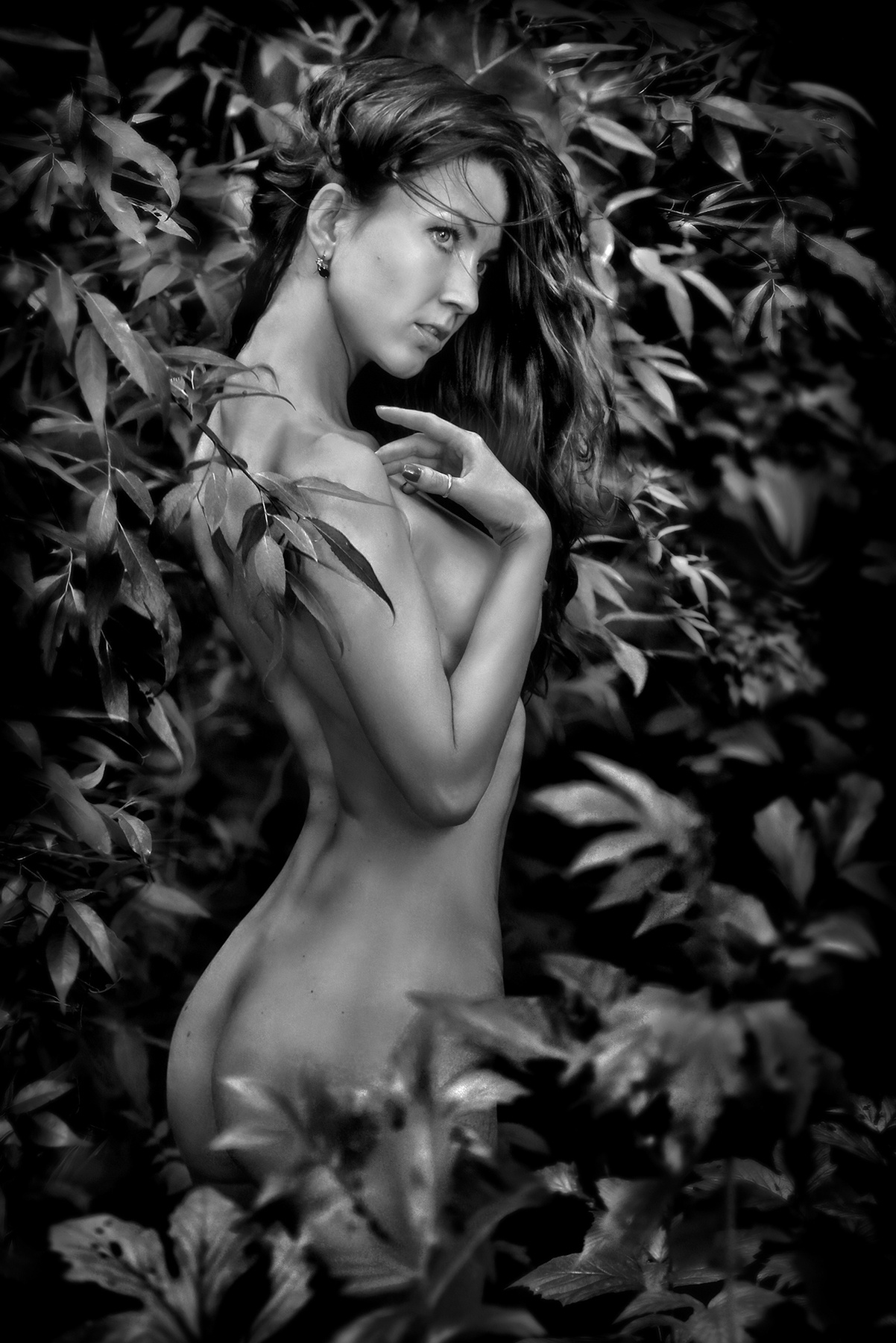 В объятиях леса... портрет эротика лес девушка модель