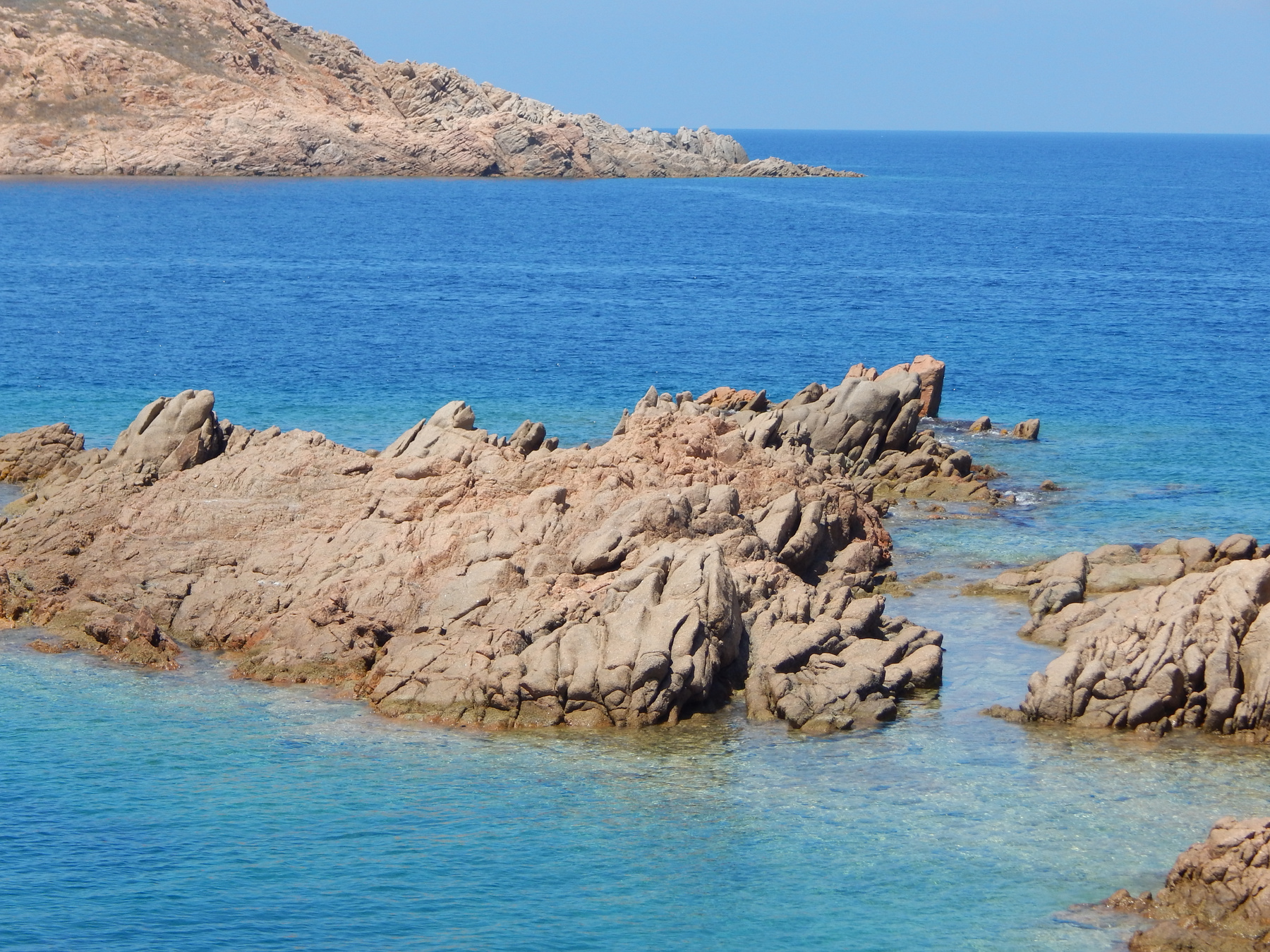 Сардиния, Изола Росса Сардиния Изола Росса море камни красота