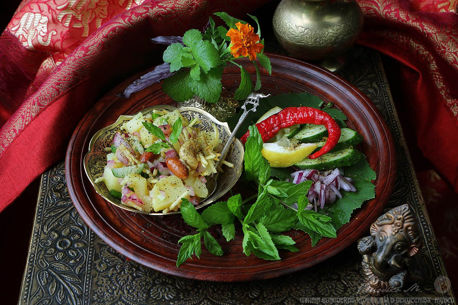 Алу Пядж Чаначур индийское блюдо чаначур