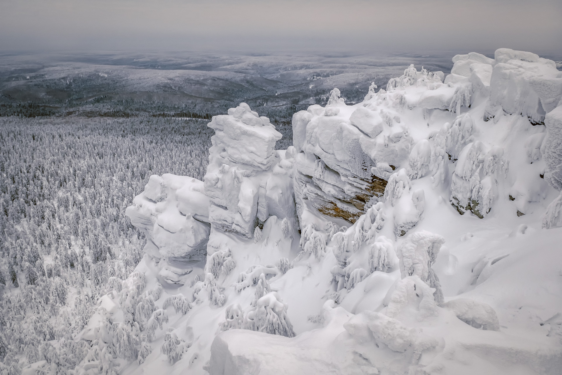 Белые скалы Полюда полюд гора скалы тайга зима утро холод мороз