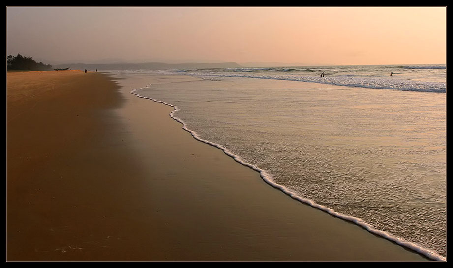 Теплый песок индия аравийское море песок закат прибой