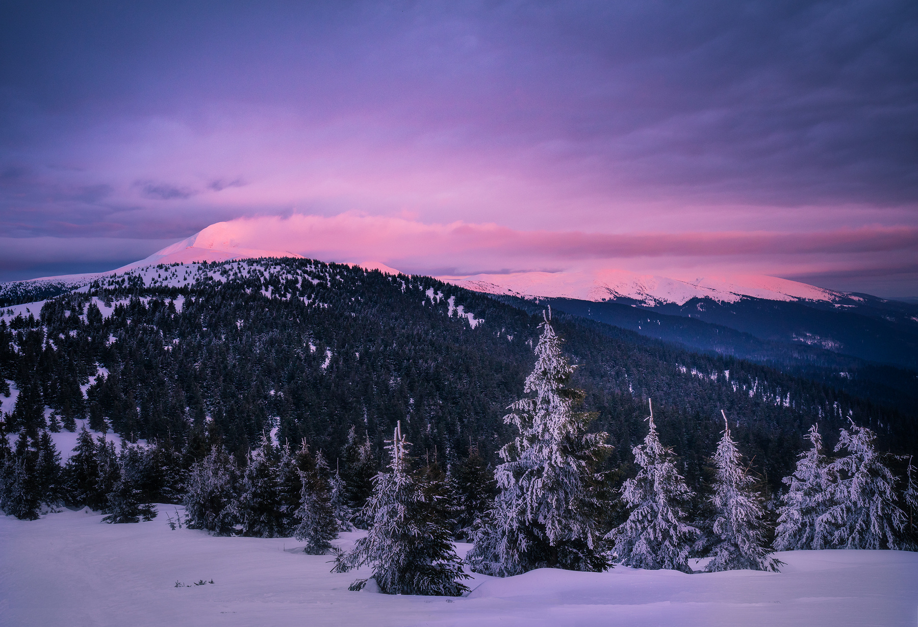 Черногорский хребет зимой горы закат пейзаж