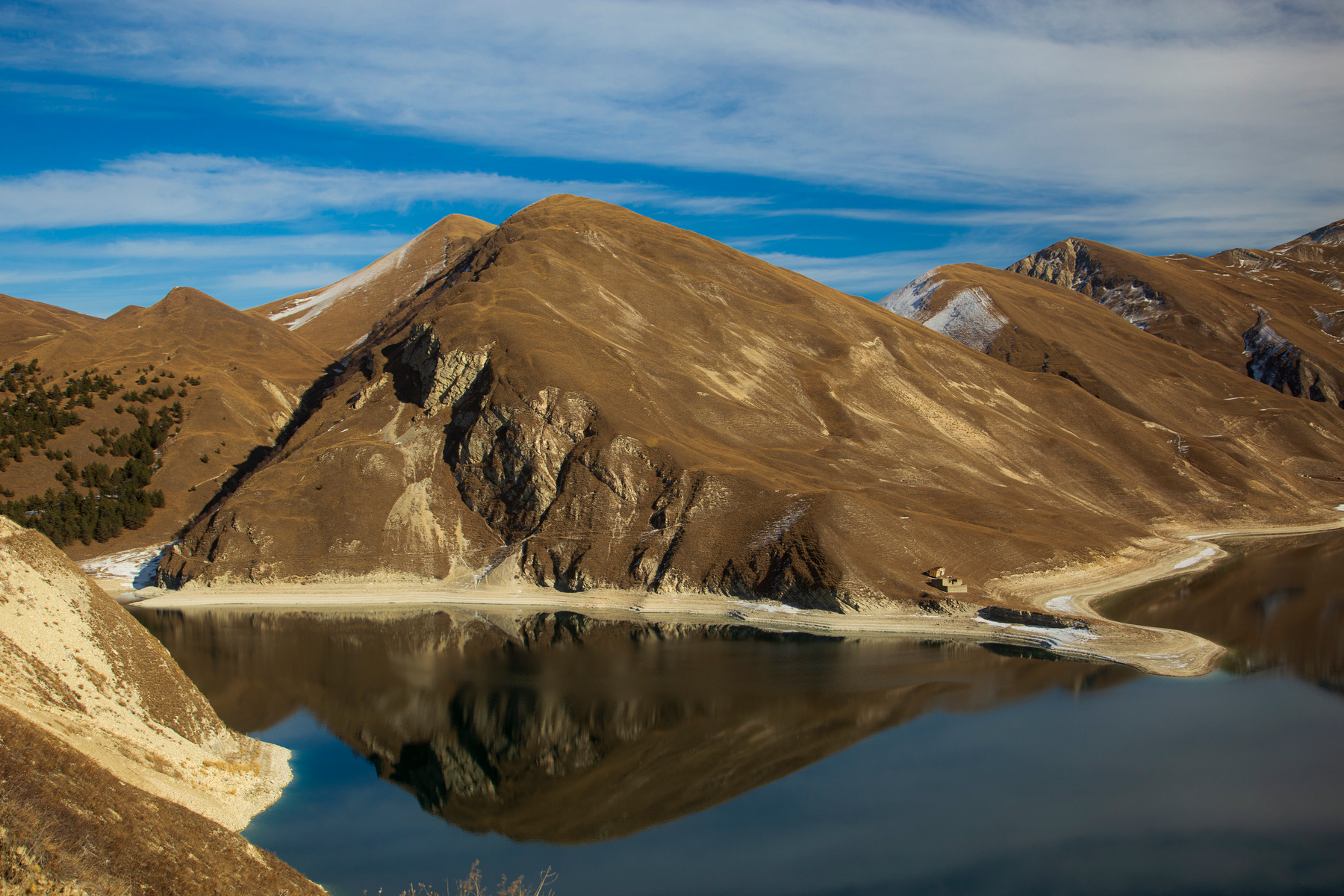 Высокогорное озеро Казеной-Ам Чечня Кавказ