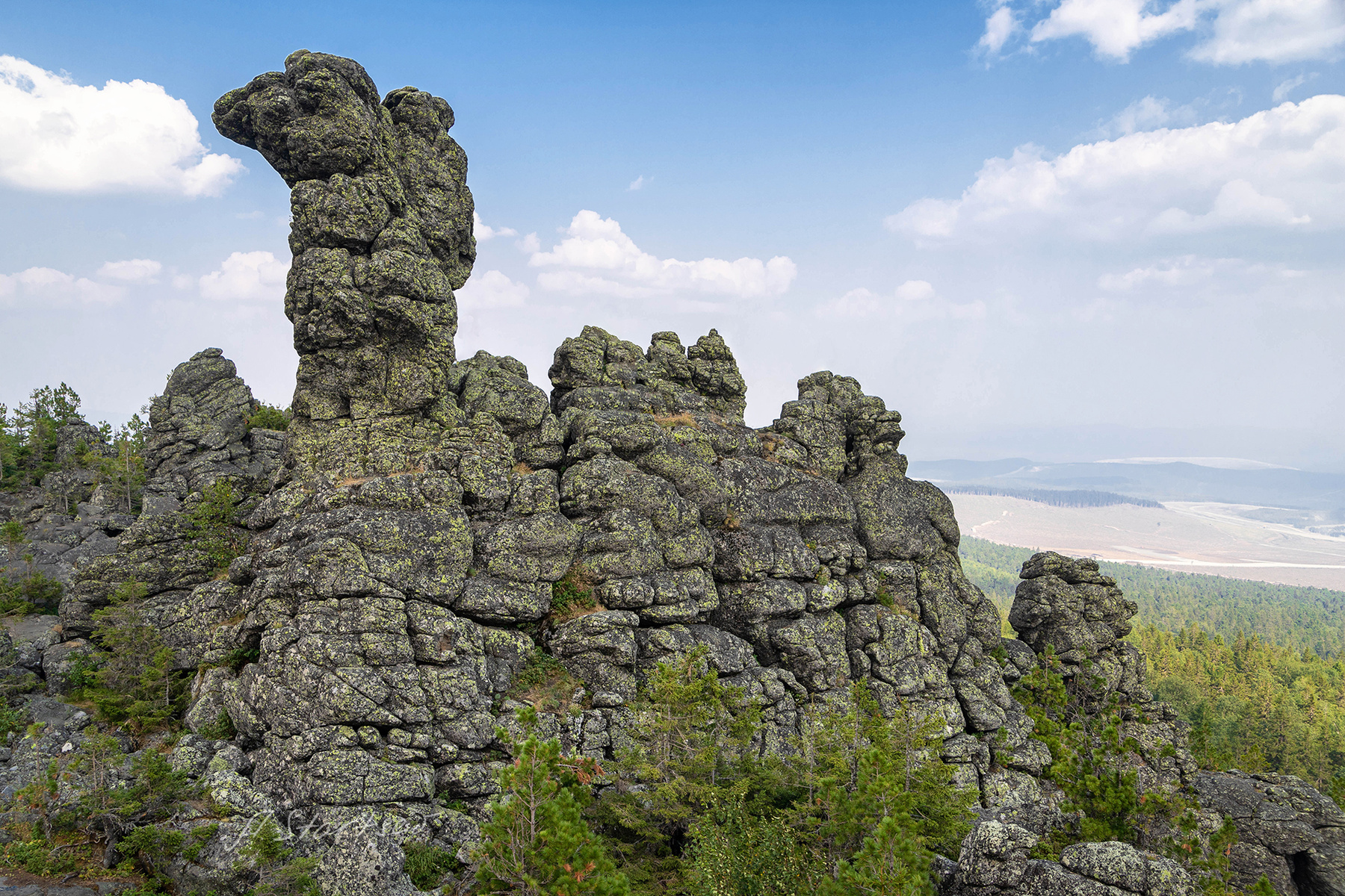 Камень Верблюд лето скала гора Качканар Урал туризм пейзаж природа
