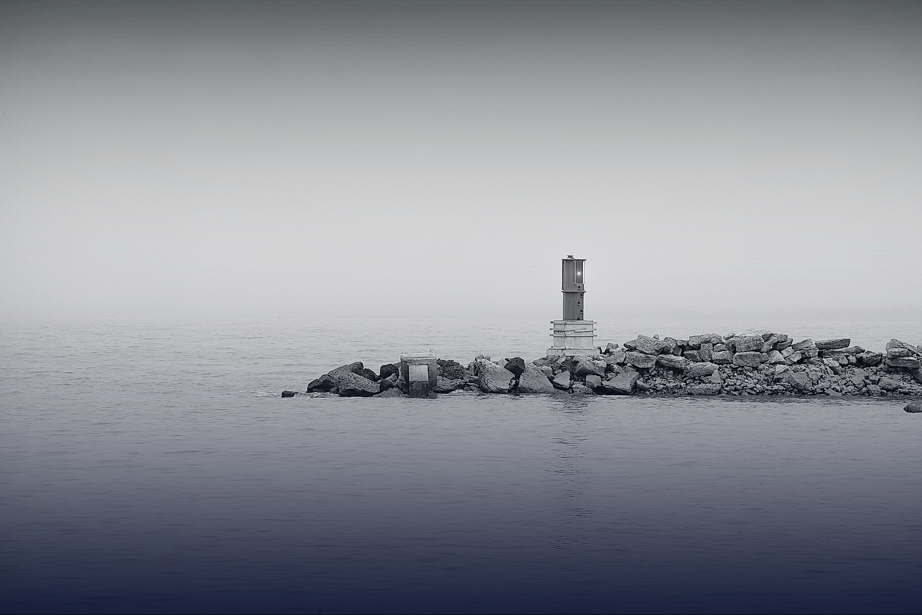Пейзаж с маяком африка океан маяк габон либревиль 