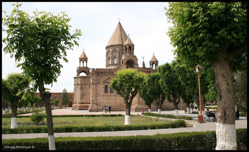 Кафедральный собор Армения, Эчмиадзин, Храм, Весна