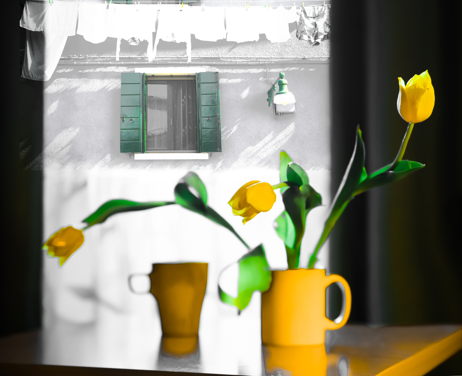 Натюрморт с желтыми тюльпанами натюрморт цветы тюльпаны окно желтый осень дневной свет