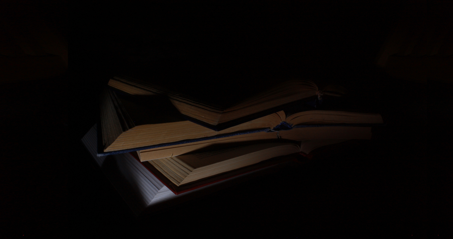 Знания таятся где-то в окружающей тьме неведения книги знания темный ключ