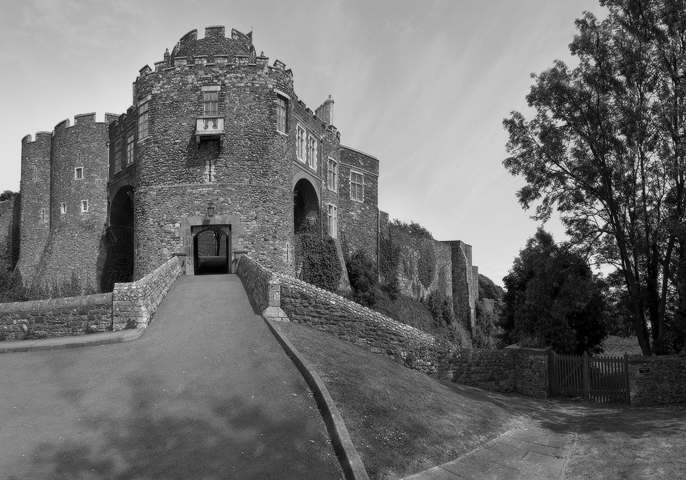 Замок  Дувр замок  дувр  свет  тени