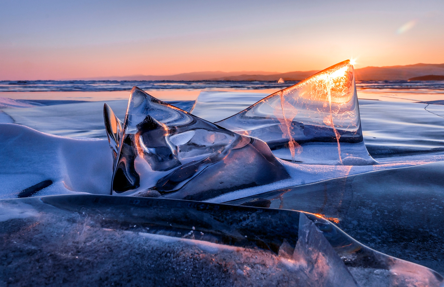 Байкальские акулы на рассвете 